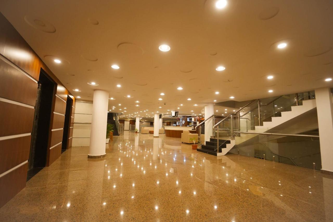 Bigmall Residency Hotel Kannangad Екстериор снимка