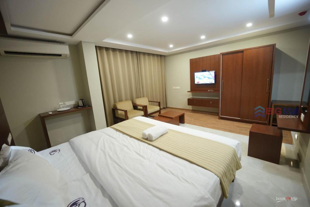 Bigmall Residency Hotel Kannangad Екстериор снимка